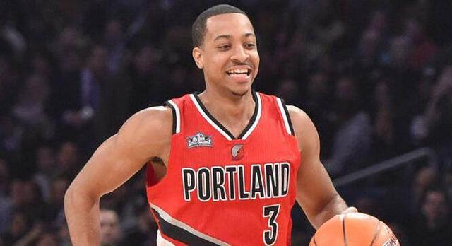 体操奥运冠军黄旭进校园讲述成长经历