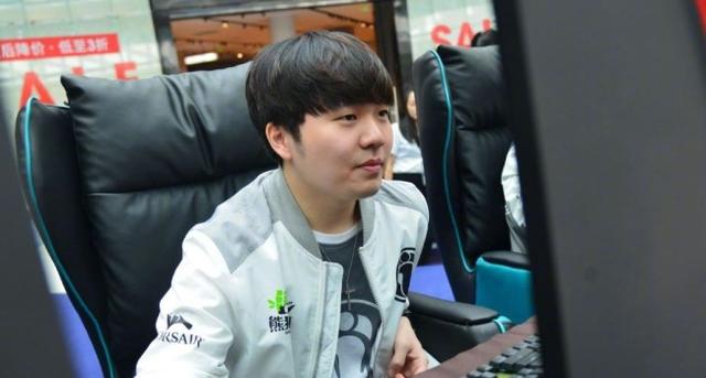 泰晤士报：竞标欧冠失败后，网飞考虑争夺部分英超转播权