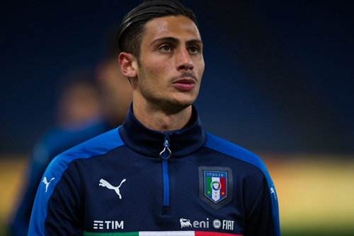 并不打算签 并不打算签