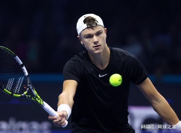 尤为突出 尤为突出